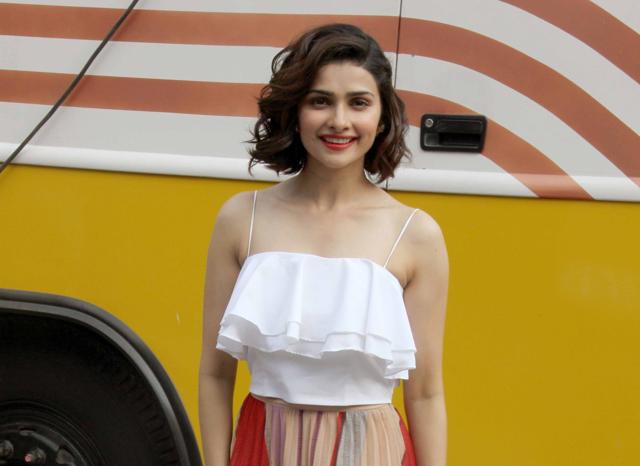 Prachi Desai looks summer-fresh in the Bardot top and that fabulous bob (Yogen Shah/HT)