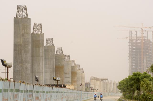 According to the detailed project report (DPR) of the 30-km project, 1,40,00,000 litres of water is required during the construction phase of the project. (Sunil Ghosh/HT Photo) According to the detailed project report (DPR) of the 30-km project, 1,40,00,000 litres of water is required during the construction phase of the project. (Sunil Ghosh/HT Photo)