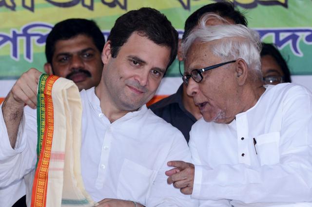 Prominent Opposition leaders such as CPI(M) veteran Buddhadeb Bhattacharjee (R) and Congress vice-president Rahul Gandhi did appear in a high-voltage meet at Kolkata’s Park Circus, but the spirit of the Congress-Left alliance may have failed to make an impact on voters. (File photo/ AFP) Prominent Opposition leaders such as CPI(M) veteran Buddhadeb Bhattacharjee (R) and Congress vice-president Rahul Gandhi did appear in a high-voltage meet at Kolkata’s Park Circus, but the spirit of the Congress-Left alliance may have failed to make an impact on voters. (File photo/ AFP)