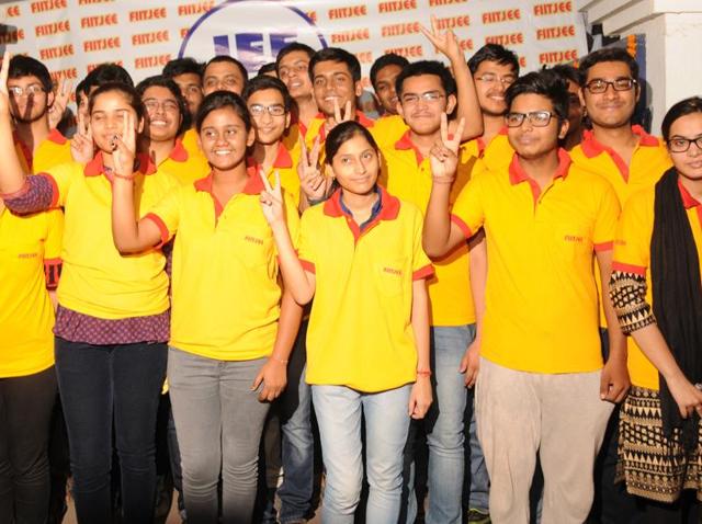FIIT JEE coaching centre students celebrating their success after JEE (Main) 2016 results. (Ashok Dutta/ HT photo) FIIT JEE coaching centre students celebrating their success after JEE (Main) 2016 results. (Ashok Dutta/ HT photo)
