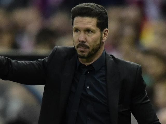 Atletico Madrid's Argentinian coach Diego Simeone gestures during the UEFA Champions League. (AFP Photo) Atletico Madrid's Argentinian coach Diego Simeone gestures during the UEFA Champions League. (AFP Photo)