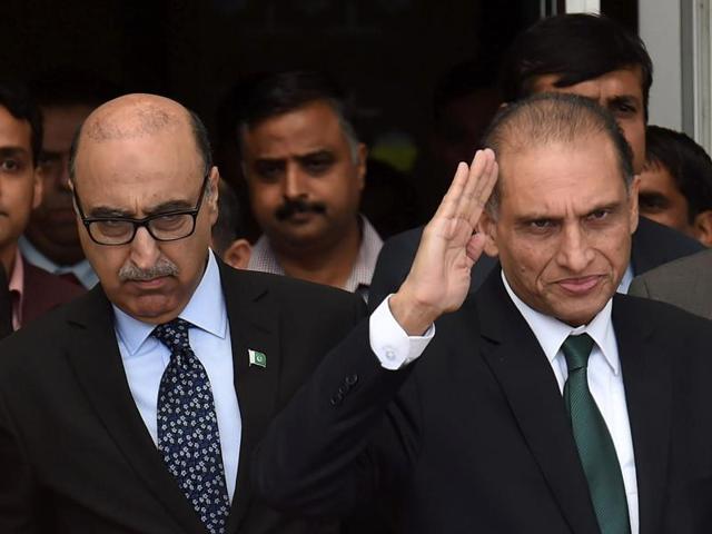 Foreign Secretary S Jaishankar with his Pakistani counterpart Aizaz Ahmad Chaudhry before a meeting at South Block in New Delhi on April 26, 2016. (PTI) Foreign Secretary S Jaishankar with his Pakistani counterpart Aizaz Ahmad Chaudhry before a meeting at South Block in New Delhi on April 26, 2016. (PTI)