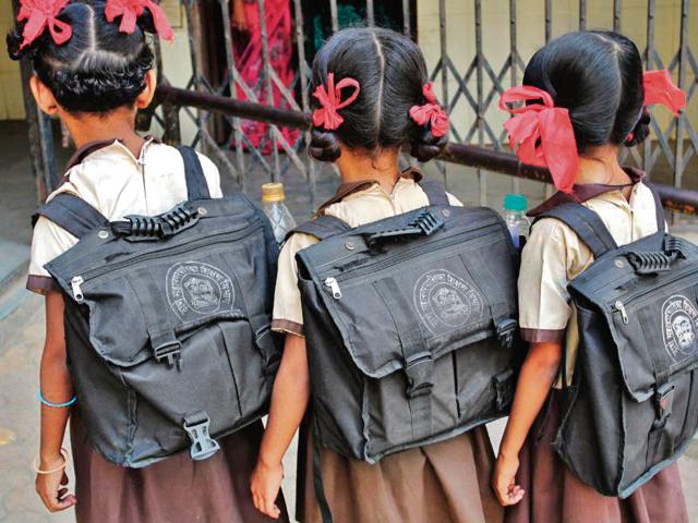 In July 2015, a govt-appointed committee had put a cap on weight of school bags at 10% of a student’s body weight(Praful Gangurde)