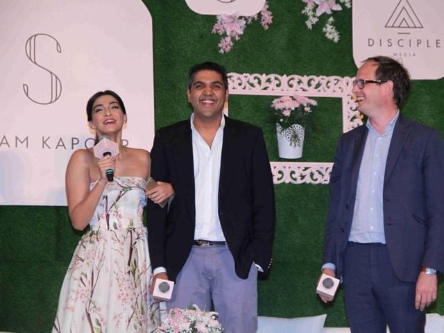 Simply titled Sonam Kapoor, the app is a first for Bollywood. Sonam has joined the ranks of global A-listers, from social media celebs like Kylie Jenner and Kim Kardashian and showbiz stars like Taylor Swift, Lea Michelle and Madonna. (IANS) 