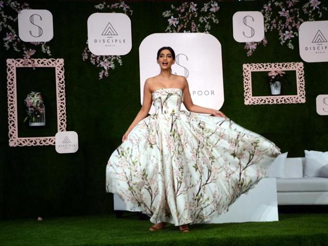 It also offers the feature of live streaming, by which the actress can connect to her fans. (IANS) 