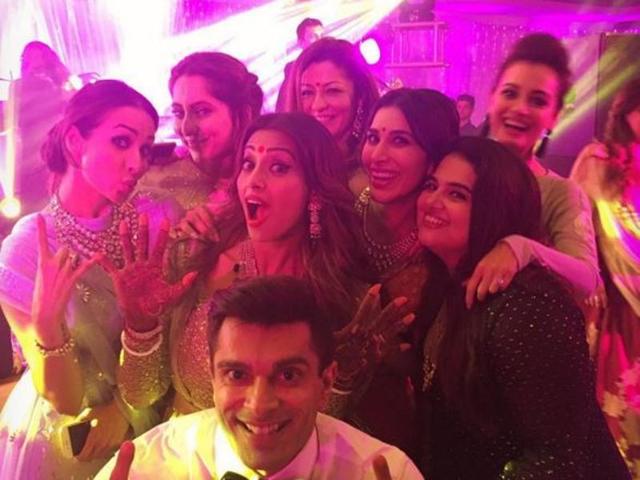 Amitabh Bachchan, Shah Rukh Khan, Aishwarya Rai Bachchan, Sushmita Sen, Ranbir Kapoor, A-listers turned out in droves to attend the lavish party to celebrate the newly-married couple. (Instagram) 