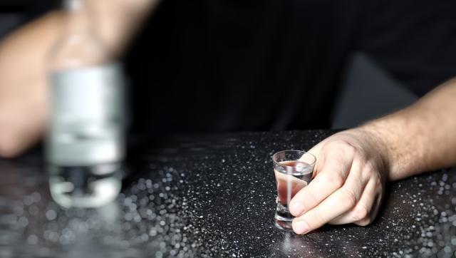 All alcoholics showed decreased levels of serotonin hormone associated with recognition of feelings and social cognitive processes. (Shutterstock)