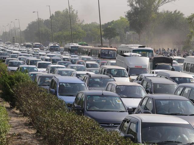 Hundreds of taxi drivers protested in Delhi on Monday against a ban on diesel cabs, the latest initiative aimed at improving air quality in the world’s most polluted capital. The Delhi-Gurgaon highway was blocked in the protest. (Parveen Kumar/HT Photo) 