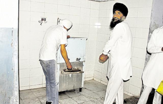 Drinking water supplied through water coolers is not hygienic. (JS Grewal/HT Photo) Drinking water supplied through water coolers is not hygienic. (JS Grewal/HT Photo)