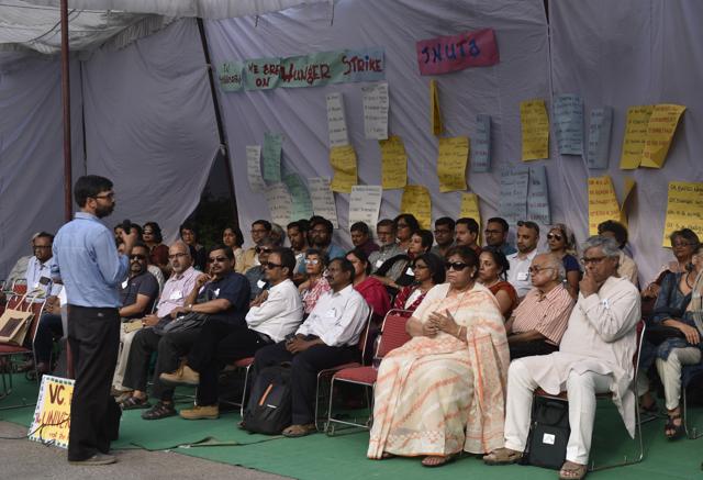 Jawaharlal Nehru University Teachers’ Association (JNUTA) have expressed their solidarity with the 20 students sitting on an indefinite strike against the punishment meted out to them in connection with the February 9 incident in New Delhi. (Photo by Vipin Kumar / Hindustan Times) (Hindustan Times) Jawaharlal Nehru University Teachers’ Association (JNUTA) have expressed their solidarity with the 20 students sitting on an indefinite strike against the punishment meted out to them in connection with the February 9 incident in New Delhi. (Photo by Vipin Kumar / Hindustan Times) (Hindustan Times)