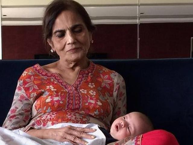 Salman Khan’s mom Salma in an adorable picture with Arpita’s kid Ahil.(Twitter)