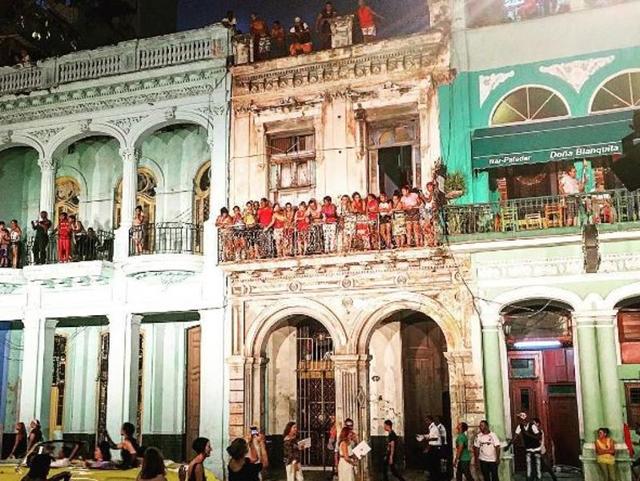 But ordinary Cubans were left watching the glitz from afar.  The opulence inside the tightly guarded venue stood in stark contrast with the poverty of the ordinary Cubans dressed in shorts and T-shirts peering in. (Instagram) 