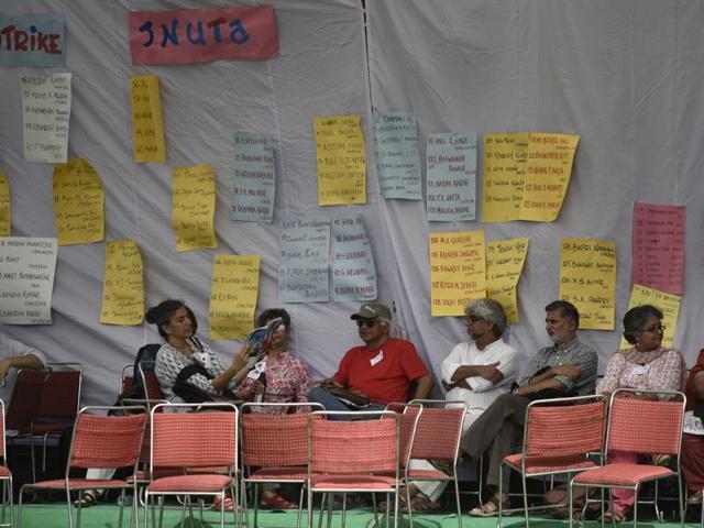 JNU teachers observed a one-day fast in support of students, who have been on a hunger strike against the punishments awarded to them by the university. They were punished for reportedly raising anti-national slogans at an event on Kashmiri separatist, Afzal Guru. (HT Photo) JNU teachers observed a one-day fast in support of students, who have been on a hunger strike against the punishments awarded to them by the university. They were punished for reportedly raising anti-national slogans at an event on Kashmiri separatist, Afzal Guru. (HT Photo)