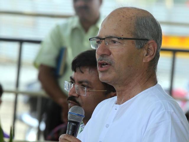 BJP leader Anil Dave addressing a press conference at Ninora Village in Ujjain district on Wednesday. (HT photo) BJP leader Anil Dave addressing a press conference at Ninora Village in Ujjain district on Wednesday. (HT photo)