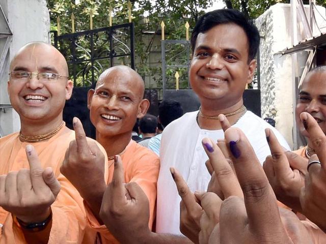 West Bengal’s ruling Trinamool Congress found itself on the wrong foot when two of its candidates were caught on camera allegedly threatening polling and police officers and “violating secrecy of votes” during the last phase of assembly polls on Thursday. (PTI Photo) West Bengal’s ruling Trinamool Congress found itself on the wrong foot when two of its candidates were caught on camera allegedly threatening polling and police officers and “violating secrecy of votes” during the last phase of assembly polls on Thursday. (PTI Photo)