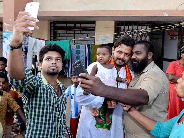 On the campaign trail, Sreesanth is often faced with young fans seeking selfies with him. (Sreekesh Raveendran Nair) On the campaign trail, Sreesanth is often faced with young fans seeking selfies with him. (Sreekesh Raveendran Nair)