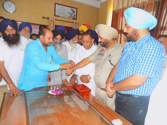 Pompous Welcome To New Mansa Sp Upsets Senior Cops Transferred Again Hindustan Times