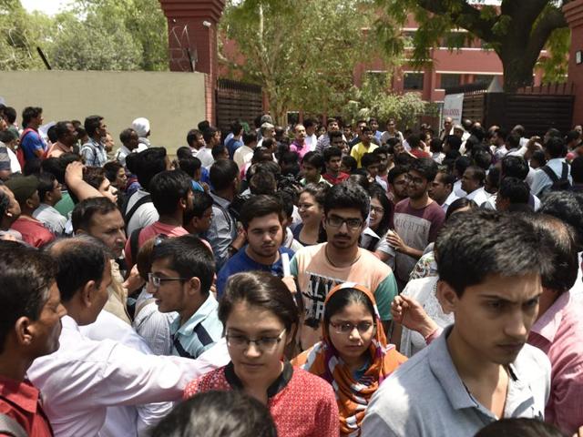 The Supreme Court has made National Eligibility Entrance Test (NEET) mandatory for admission into all medical colleges from this year. (Sushil Kumar/HT Photo) The Supreme Court has made National Eligibility Entrance Test (NEET) mandatory for admission into all medical colleges from this year. (Sushil Kumar/HT Photo)