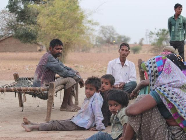 A silicosis-affected family at a village in Madhya Pradesh’s Jhabua district. (Ritesh Mishra/HT File) A silicosis-affected family at a village in Madhya Pradesh’s Jhabua district. (Ritesh Mishra/HT File)