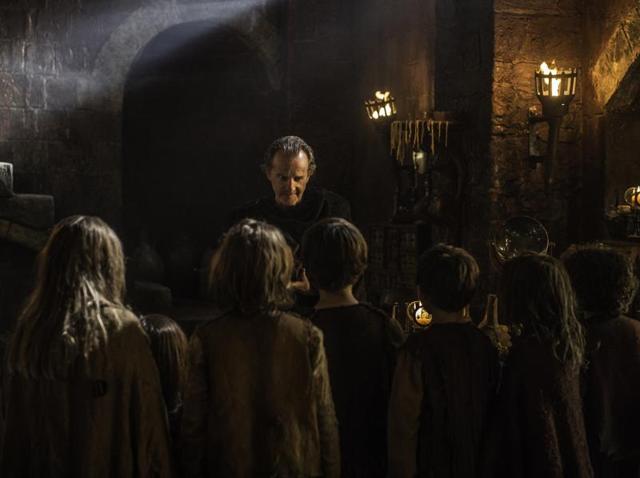 What is Qyburn doing with all these kids? (hBO)