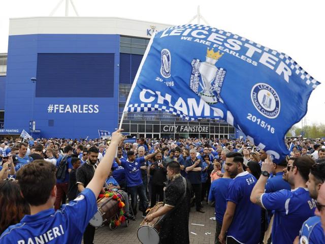 Leicester fans play drums and wave flags before the English Premier League football match between Leicester City and Everton at King Power Stadium in Leicester, central England on May 7, 2016. (AFP) Leicester fans play drums and wave flags before the English Premier League football match between Leicester City and Everton at King Power Stadium in Leicester, central England on May 7, 2016. (AFP)