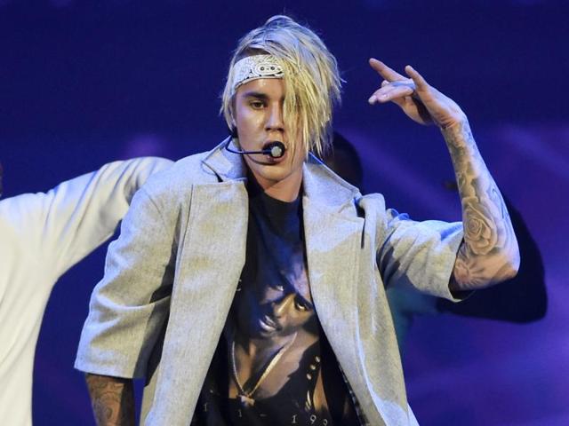 Justin Bieber had a brief scuffle with young rapper Desiigner during a night out in a NY club. (AP) Justin Bieber had a brief scuffle with young rapper Desiigner during a night out in a NY club. (AP)