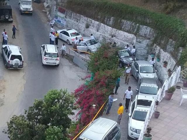 The accused, Jitendra Singh, allegedly told police he dozed off at the wheel of his Renault Duster and run over a beggar sleeping on the pavement under the Khasa Kothi flyover.(HT Photo/Representative Image) The accused, Jitendra Singh, allegedly told police he dozed off at the wheel of his Renault Duster and run over a beggar sleeping on the pavement under the Khasa Kothi flyover.(HT Photo/Representative Image)