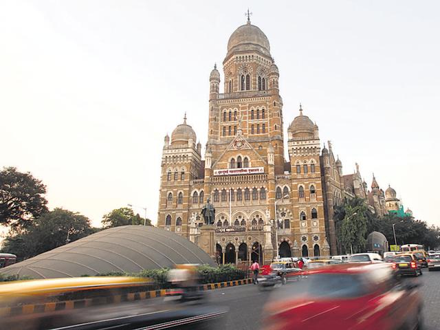 The BMC plans to build a 9-km tunnel within Sanjay Gandhi National Park as part of the Goregaon-Mulund Link Road.(Hindustan Times)