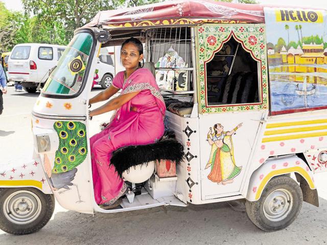Auto driver Dharmishtha Sharma started driving auto on World Mother's Day in Kota on Sunday. (AH Zaidi /HT Photo) Auto driver Dharmishtha Sharma started driving auto on World Mother's Day in Kota on Sunday. (AH Zaidi /HT Photo)