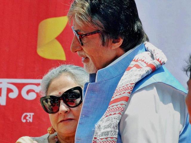 Bollywood actor Amitabh Bachchan with wife Jaya Bachchan during the inauguration of a jewellery store in Kolkata. (PTI)