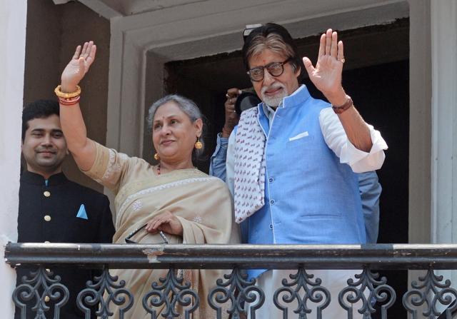 Actors Amitabh Bachchan and Jaya Bachchan during inauguration of a jewellery store in Kolkata. (IANS)