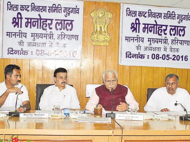 CM ML Khattar attended an ease of doing business workshop and a grievance redressal meeting in Gurgaon on Sunday. (HT Photo) CM ML Khattar attended an ease of doing business workshop and a grievance redressal meeting in Gurgaon on Sunday. (HT Photo)