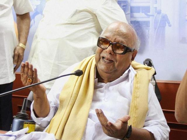 DMK chief M Karunanidhi with his son MK Stalin at a meeting of party members in Chennai.(PTI File Photo) DMK chief M Karunanidhi with his son MK Stalin at a meeting of party members in Chennai.(PTI File Photo)