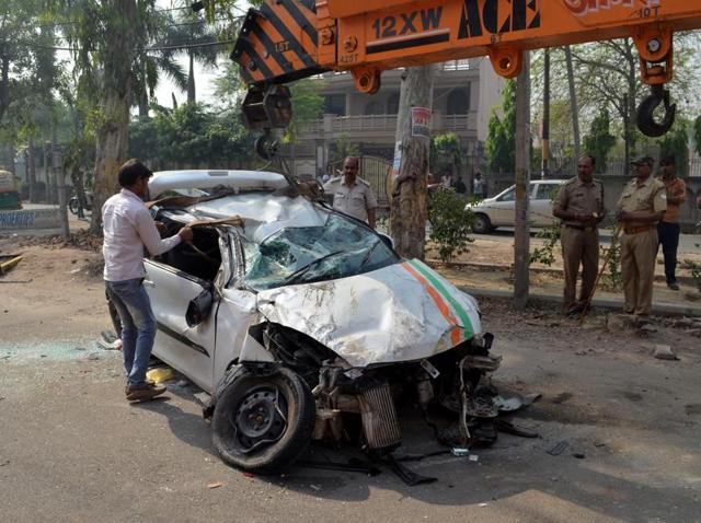 All 13 accident black spots are located on National Highways - NH-24, NH-91 and NH-58 - that pass through Ghaziabad city. (Sakib Ali/HT Photo) All 13 accident black spots are located on National Highways - NH-24, NH-91 and NH-58 - that pass through Ghaziabad city. (Sakib Ali/HT Photo)