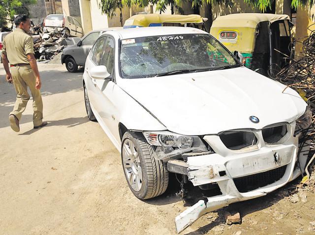 Vinod Dedha, a Delhi resident, allegedly hit four people near Noida stadium, killing one and injuring three.(Burhaan Kinu/HT Photo) Vinod Dedha, a Delhi resident, allegedly hit four people near Noida stadium, killing one and injuring three.(Burhaan Kinu/HT Photo)