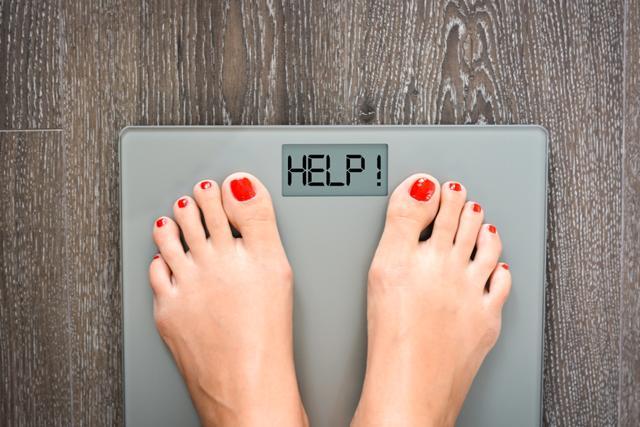 Compared to four decades ago, that would mean adding 30 pounds (14 kg) to the frame of the a person who stands six-feet tall, or 19 pounds (nine kg) to the frame of someone five-foot-five. Compared to four decades ago, that would mean adding 30 pounds (14 kg) to the frame of the a person who stands six-feet tall, or 19 pounds (nine kg) to the frame of someone five-foot-five.