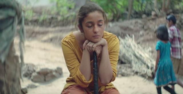 Alia Bhatt in a still from the song. (YouTube grab)