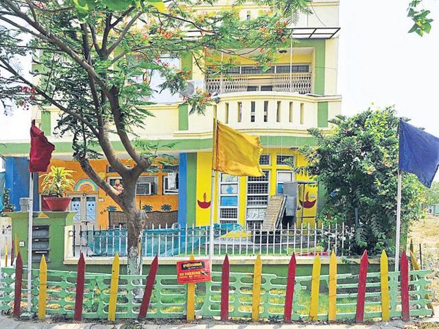 Shivani Sharma has alleged that the husband of the owner of Cherub Angels visited her and promised to pay for the medical expenses of her child but didn’t show up after that. (Abhinav Saha/HT Photo) Shivani Sharma has alleged that the husband of the owner of Cherub Angels visited her and promised to pay for the medical expenses of her child but didn’t show up after that. (Abhinav Saha/HT Photo)