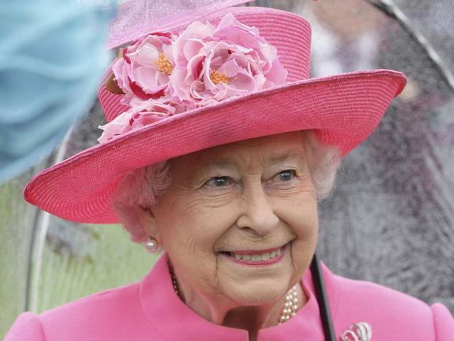 Queen Elizabeth II in the garden of Buckingham Palace for the first royal garden party of the year, in London on Tuesday. The monarch had been overheard calling Chinese officials ‘very rude’ at the event. (REUTERS) Queen Elizabeth II in the garden of Buckingham Palace for the first royal garden party of the year, in London on Tuesday. The monarch had been overheard calling Chinese officials ‘very rude’ at the event. (REUTERS)