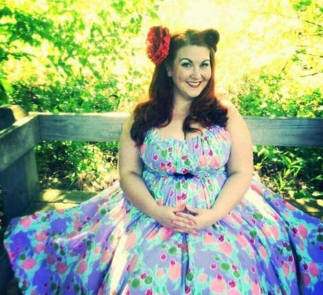 People dissatisfied with their weight are less satisfaction with their sex lives and have lower overall self-esteem, finds a new study. (Instagram/effyourbeautystandards)