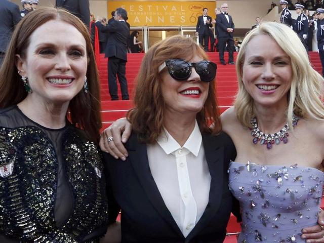 (L-R) Actors Julianne Moore, Susan Sarandon and Naomi Watts pose for shutterbugs at the red carpet of the gala, which will conclude on May 22. (REUTERS) (L-R) Actors Julianne Moore, Susan Sarandon and Naomi Watts pose for shutterbugs at the red carpet of the gala, which will conclude on May 22. (REUTERS)