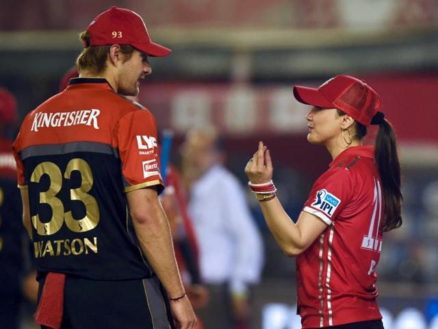 Wasn T Abused By Preity After Loss To Rcb Kings Xi Coach Sanjay Bangar Hindustan Times However, mumbai mirror has reported that after kxip lost the match with the losses have got preity zinta quite irritated and the coach sanjay bangar seems to be at the receiving end. rcb kings xi coach sanjay bangar