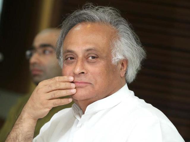 Congress MP Jairam Ramesh advised finance minister Arun Jaitley to consult “outstanding economist” Subramanian Swamy, a known Nehru-Gandhi critic. (Rajesh Kashyap/HT Photo) Congress MP Jairam Ramesh advised finance minister Arun Jaitley to consult “outstanding economist” Subramanian Swamy, a known Nehru-Gandhi critic. (Rajesh Kashyap/HT Photo)