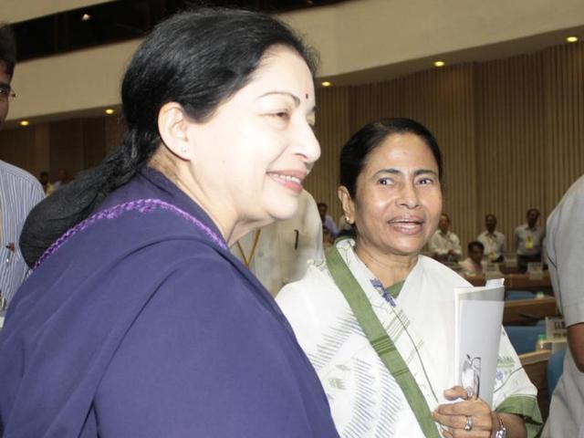 Both Jayalalithaa and Mamata have earned the growing ire of the urban middle class, which accuses them of running regimes that have institutionalised corruption.(HT Photo) Both Jayalalithaa and Mamata have earned the growing ire of the urban middle class, which accuses them of running regimes that have institutionalised corruption.(HT Photo)