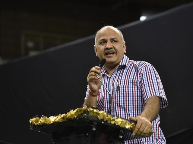 Sisodia said Delhi government’s target is to arrange educational facilities for 1.5 lakh students for which out of the box measures will be needed. (Hindustan Times) Sisodia said Delhi government’s target is to arrange educational facilities for 1.5 lakh students for which out of the box measures will be needed. (Hindustan Times)