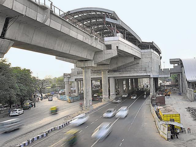 The Mukundpur (Majlis Park)–Shiv Vihar line 7 of Delhi metro, the longest of its network, is under construction and will have a station at Dhaula Kuan. (Hindustan Times) The Mukundpur (Majlis Park)–Shiv Vihar line 7 of Delhi metro, the longest of its network, is under construction and will have a station at Dhaula Kuan. (Hindustan Times)