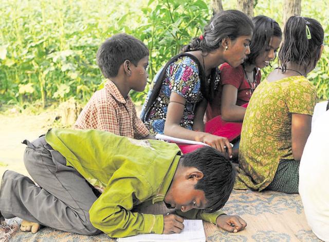 The RTE Act stipulates that private schools reserve 25% of seats at entry level for children belonging to disadvantaged groups. (HT File) The RTE Act stipulates that private schools reserve 25% of seats at entry level for children belonging to disadvantaged groups. (HT File)