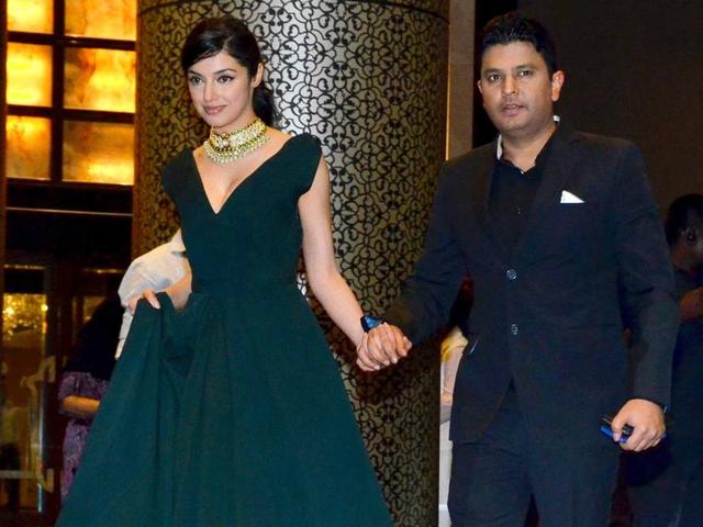 Bhushan Kumar with wife Divya at Preity Zinta’s wedding reception. (Yogen Shah/HT PHOTO) 