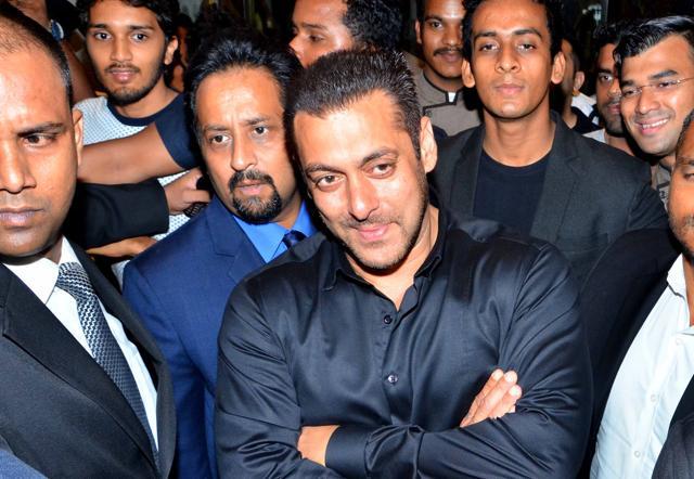 Salman Khan reached Preity Zinta’s reception alone. (Yogen Shah/HT photo) Salman Khan reached Preity Zinta’s reception alone. (Yogen Shah/HT photo)
