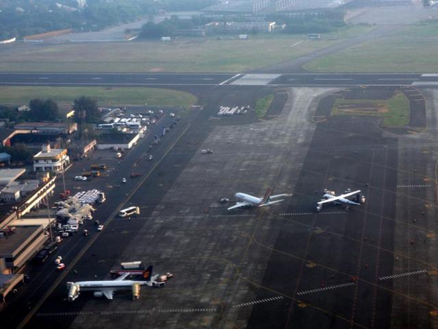 Mumbai Airport Ops Hit After Lufthansa Flight Gets Stuck On Tarmac Hindustan Times Lh766 is a international flight operated by lufthansa.